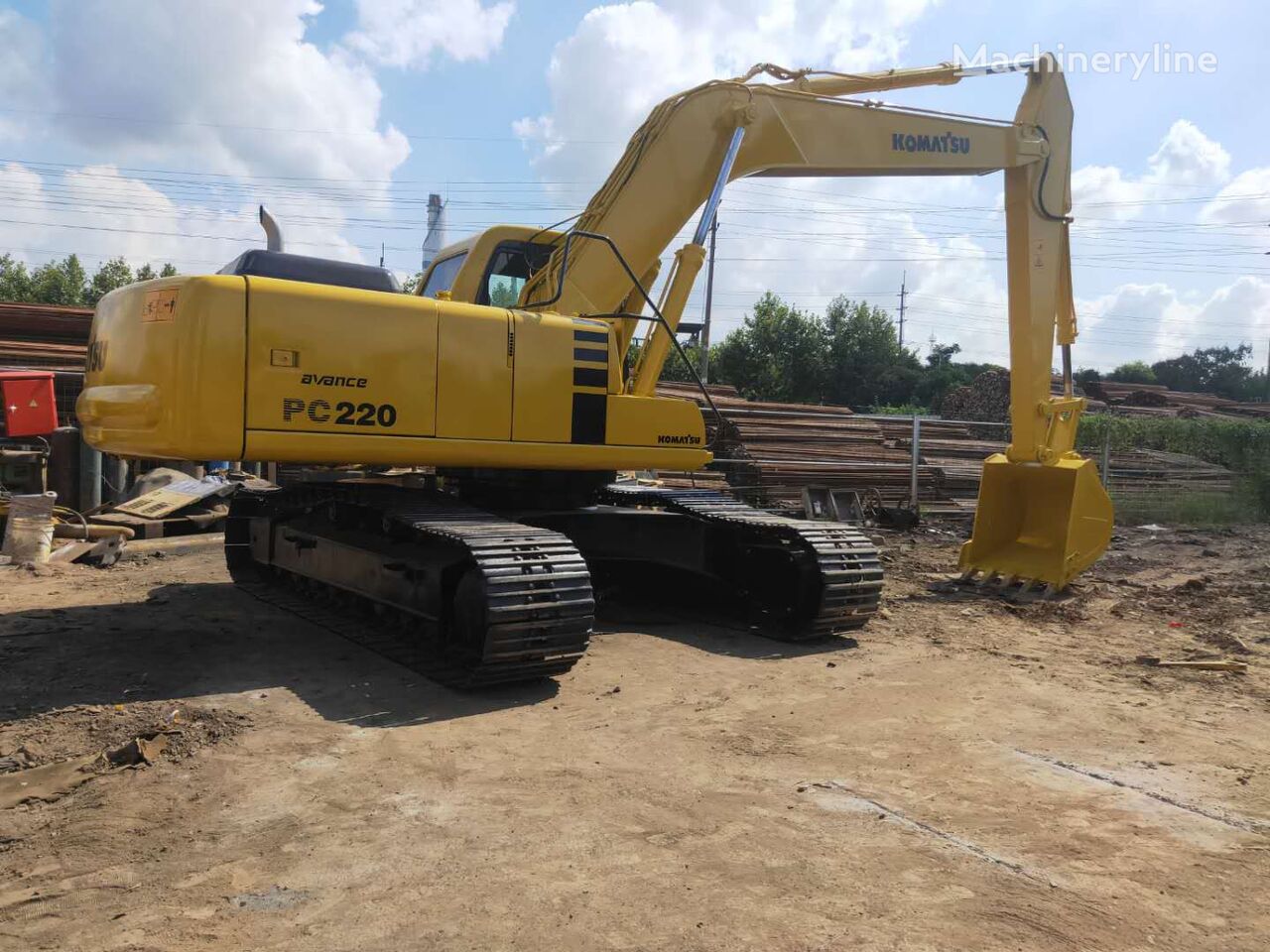 Komatsu PC220-6 tracked excavator