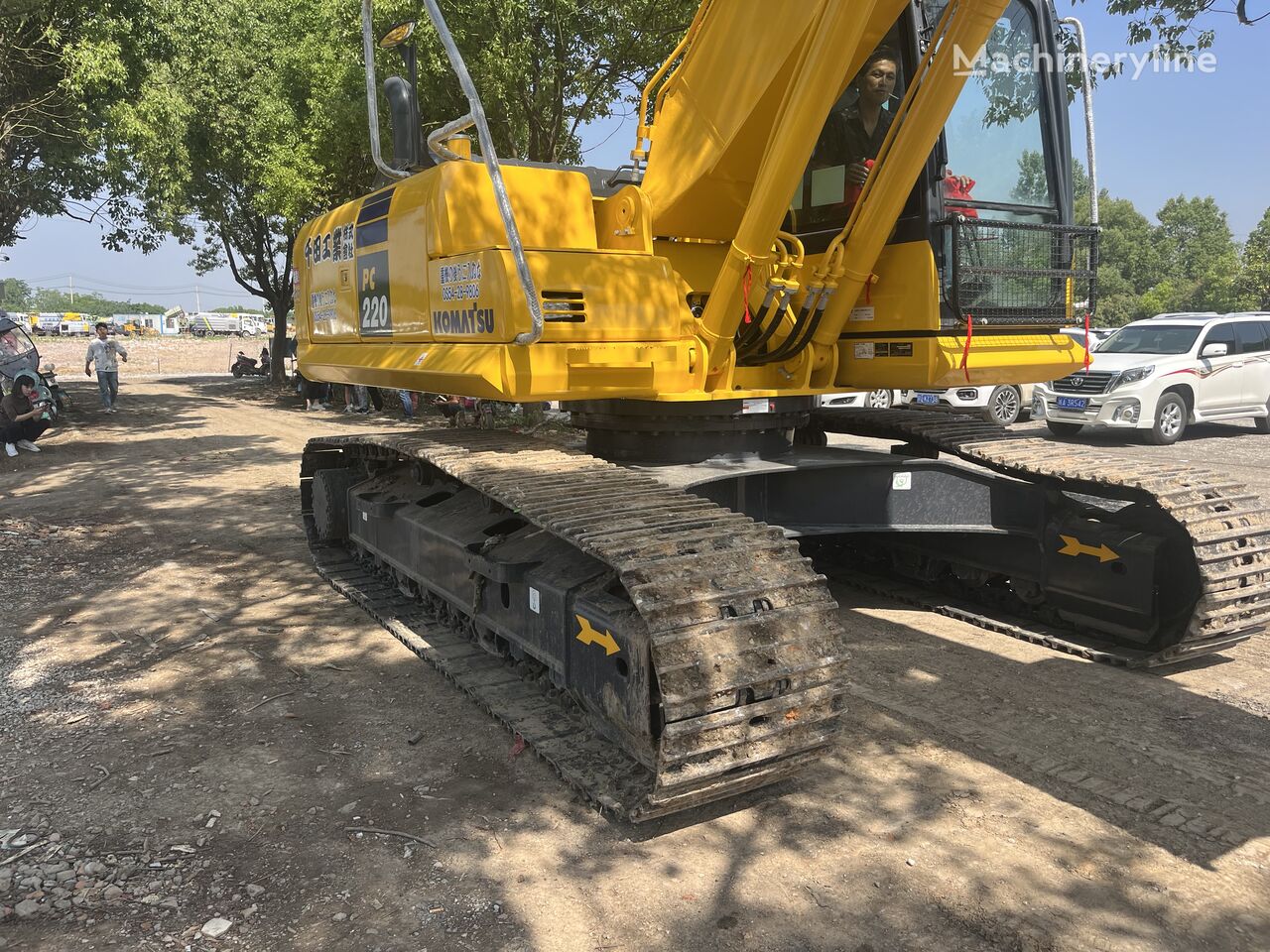 بیل مکانیکی ریلی Komatsu PC220-8