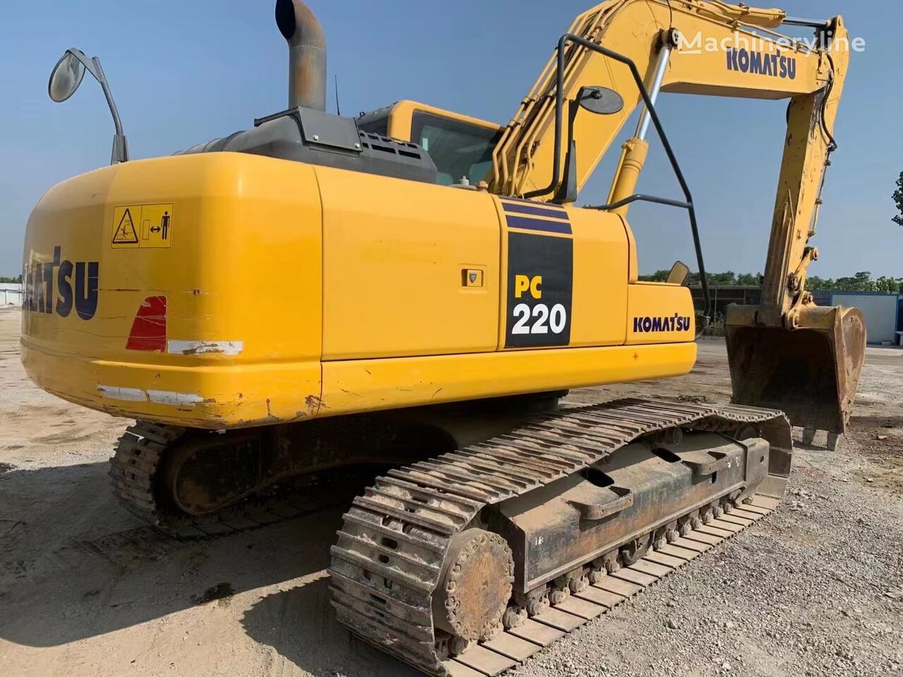 máy đào bánh xích Komatsu PC220-8