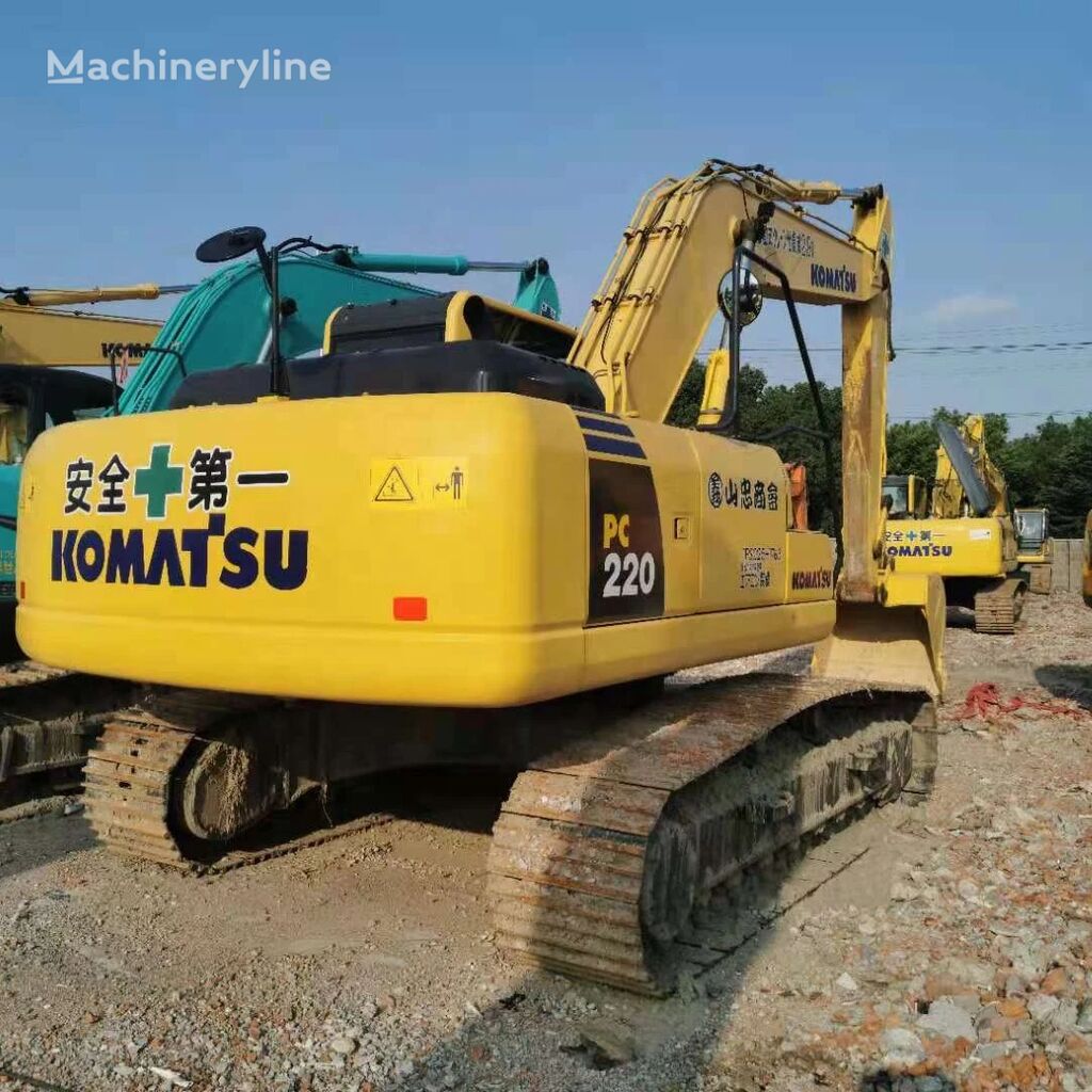 حفارة مجنزرة Komatsu PC220-8