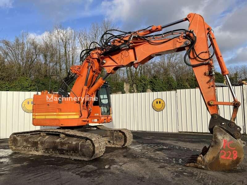 excavator pe şenile Komatsu PC228USLC-8