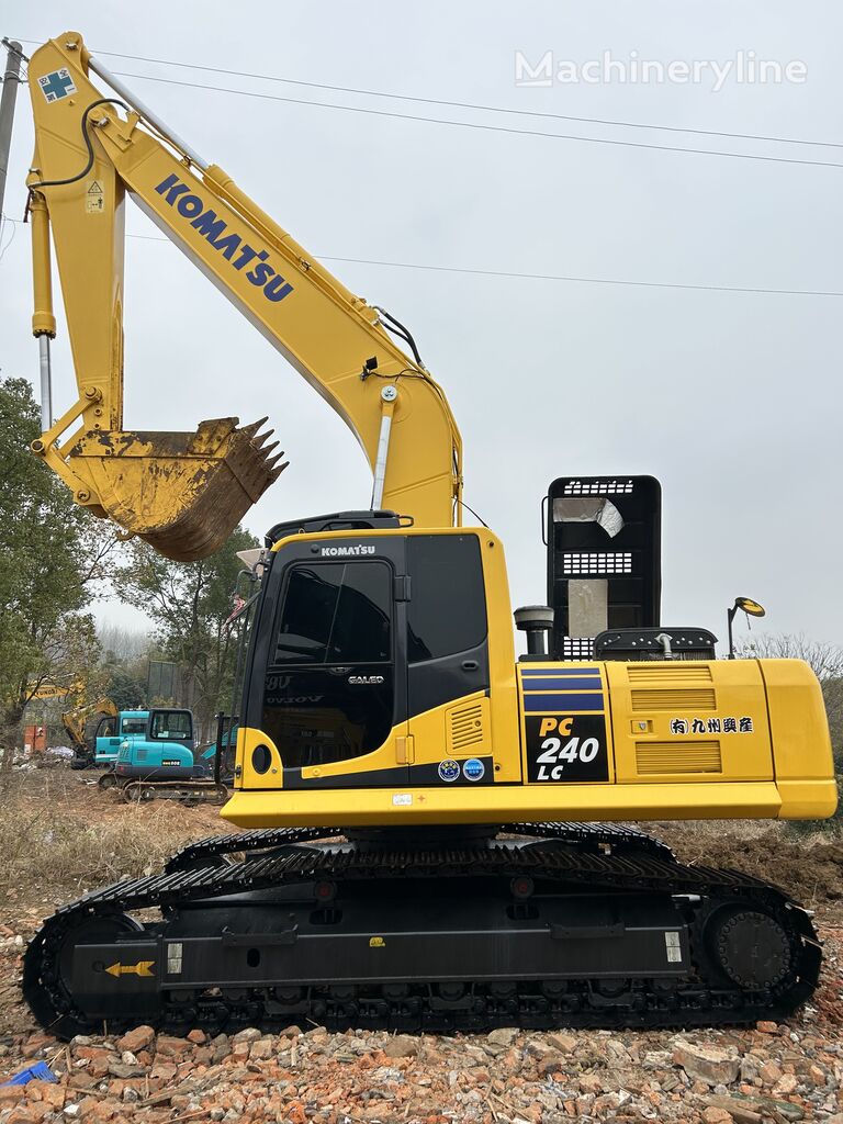 гусеничный экскаватор Komatsu PC240-8