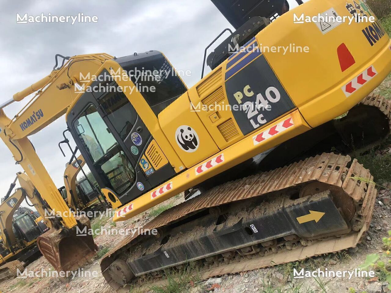 Komatsu PC240LC tracked excavator - Machineryline