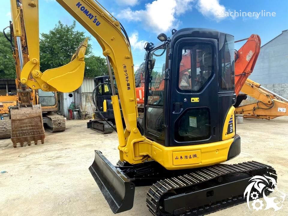 Komatsu PC35 tracked excavator