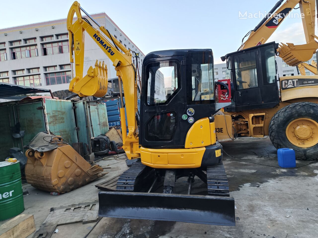 гусеничный экскаватор Komatsu PC35 MINI excavators