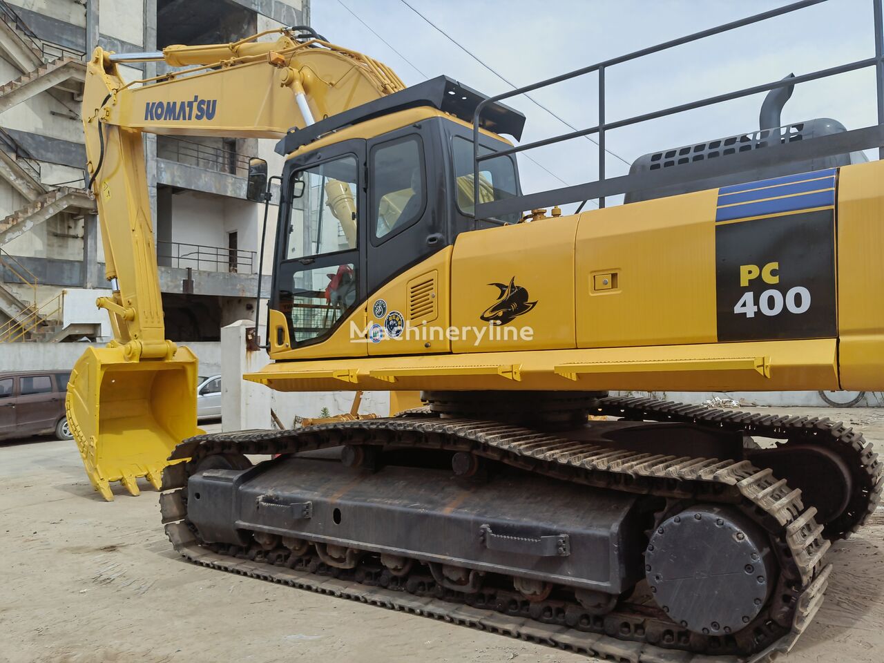 máy đào bánh xích Komatsu PC400