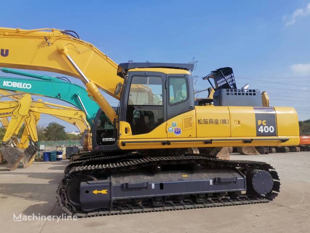 Komatsu PC400-7 tracked excavator