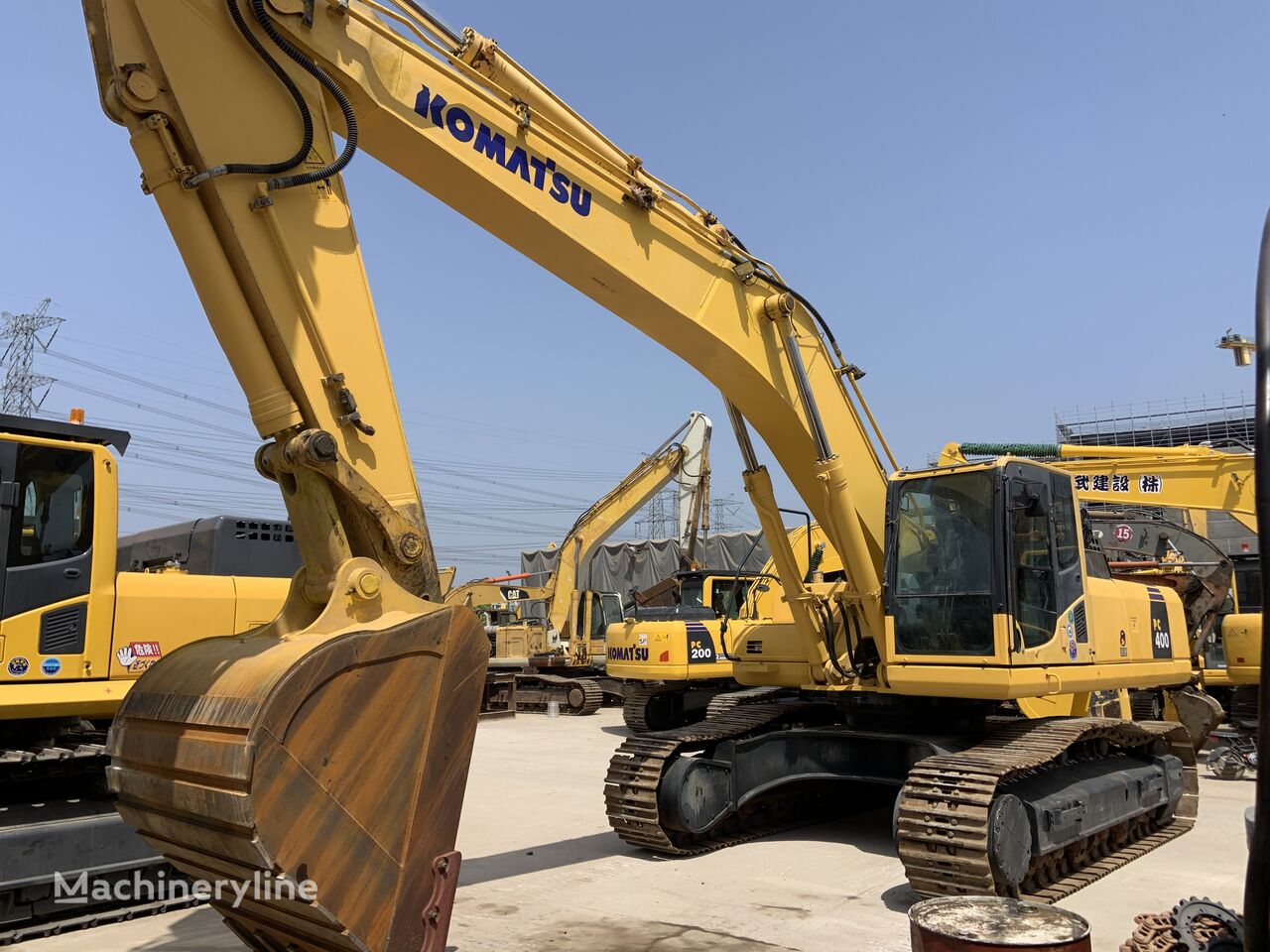 Komatsu PC400-8 bandgrävare