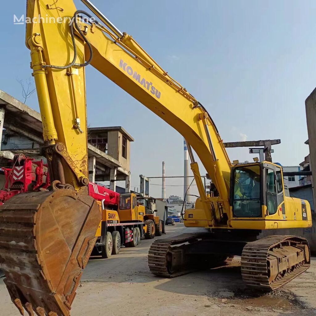 Komatsu PC400-8 tracked excavator