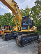 Komatsu PC400-8R tracked excavator