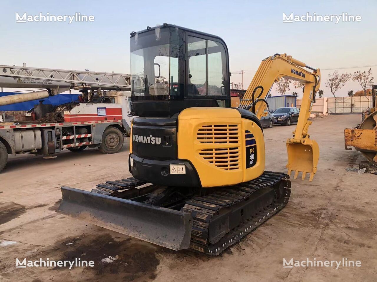 pásové rýpadlo Komatsu PC40MR