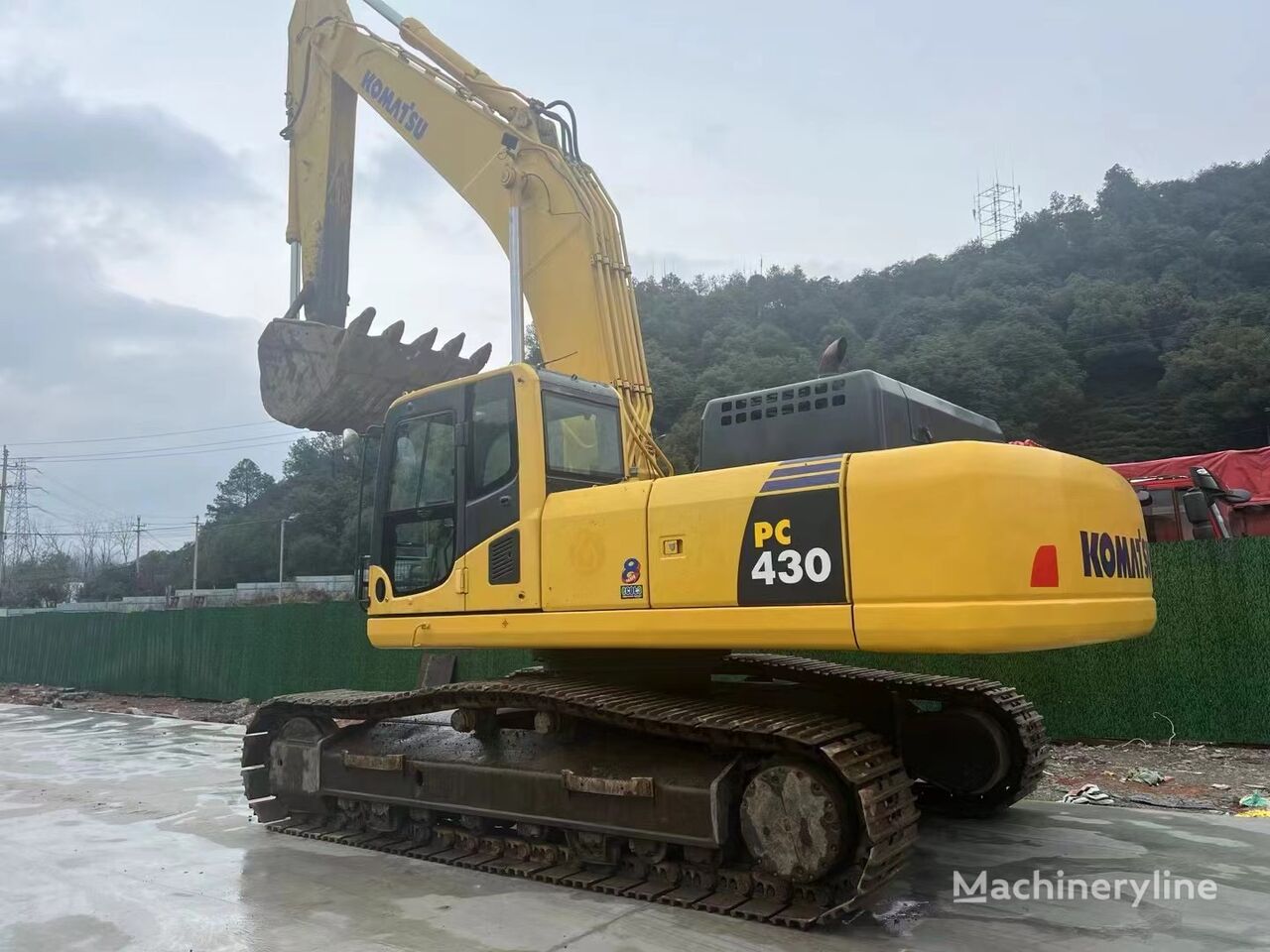 Komatsu PC430-8 tracked excavator