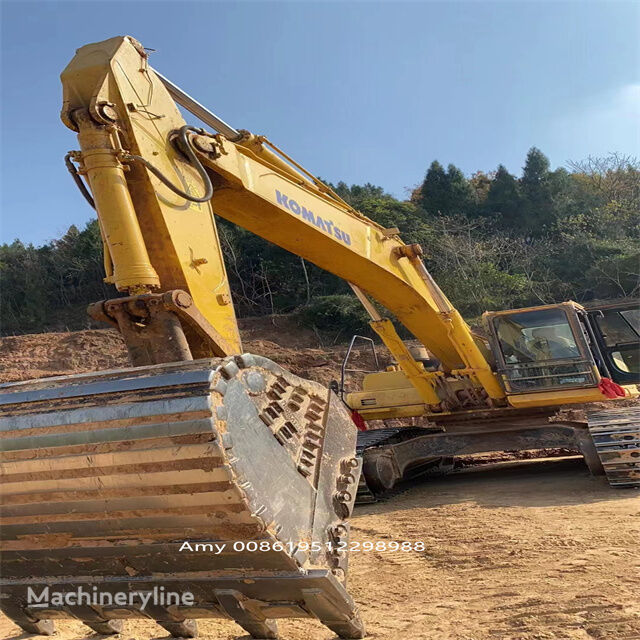 Komatsu PC460-8 tracked excavator