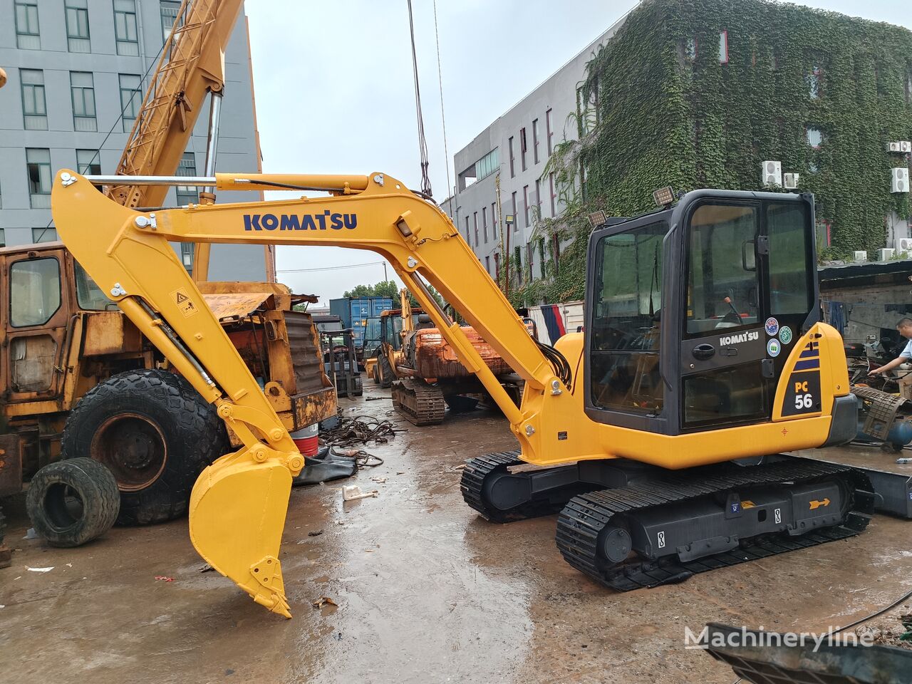 escavadora de rastos Komatsu PC56