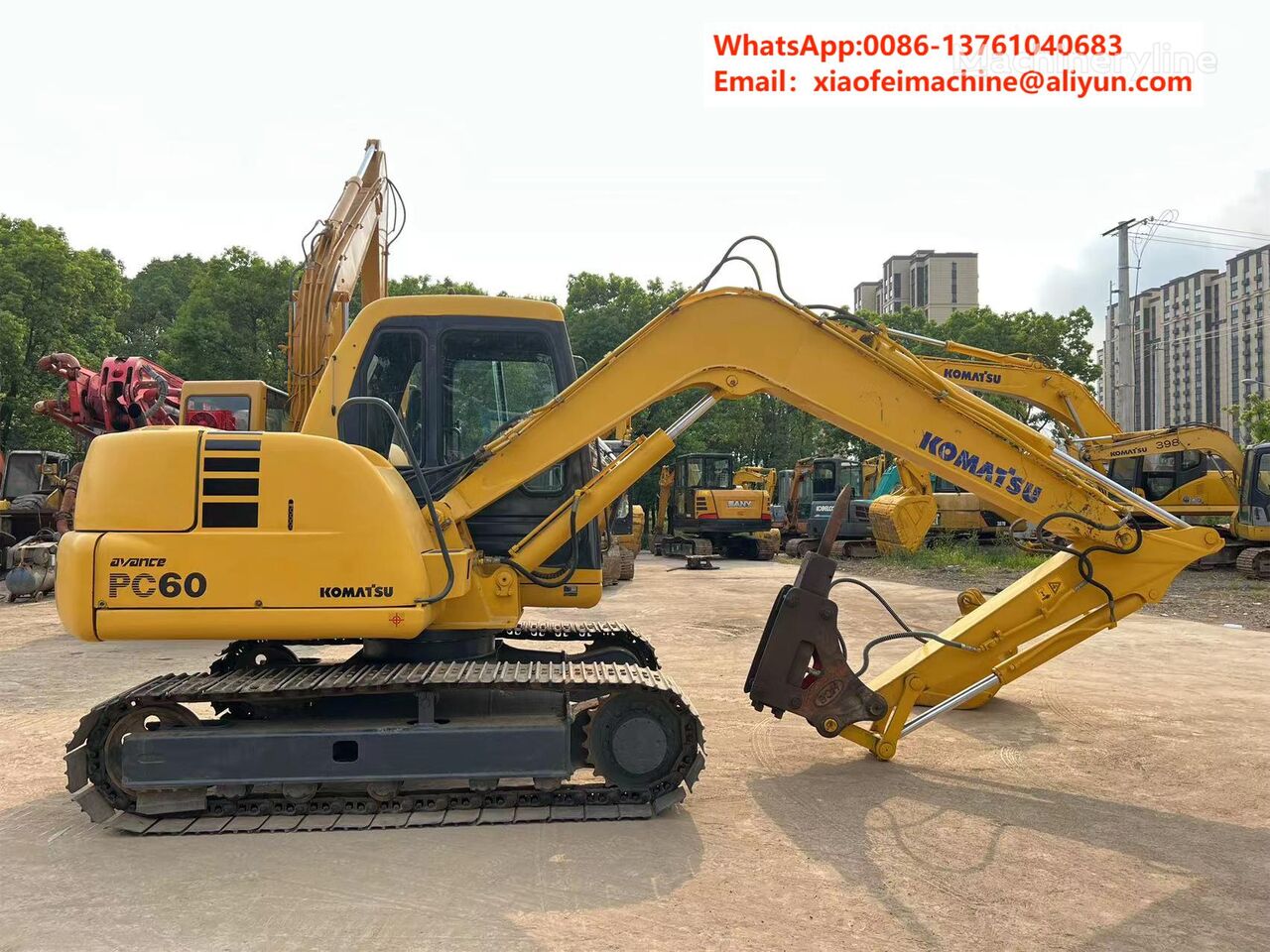 koparka gąsienicowa Komatsu PC60-7 Excavator with breaker hammer