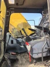 Komatsu pc200-7 tracked excavator