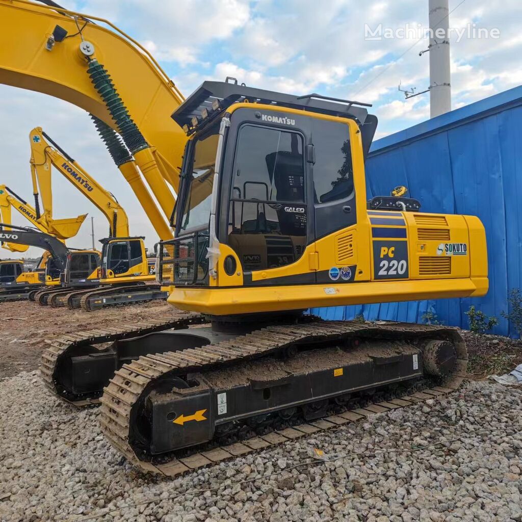 гусеничный экскаватор Komatsu pc220-8