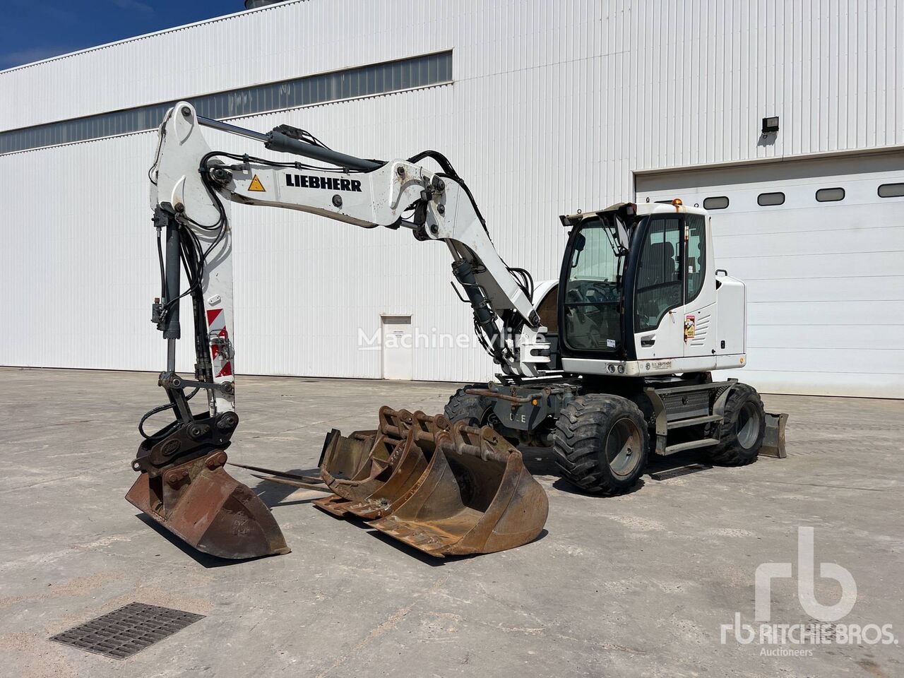 حفارة مجنزرة Liebherr A912 COMPACT Pelle Sur Pneus