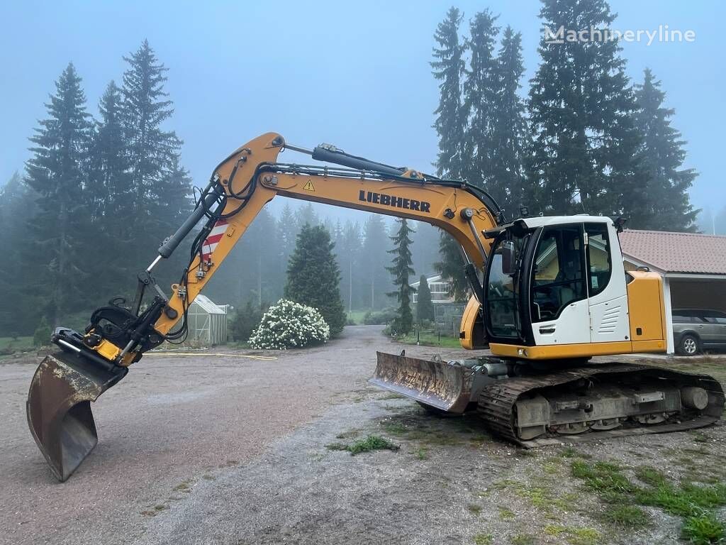 Liebherr R 914 Compact tracked excavator