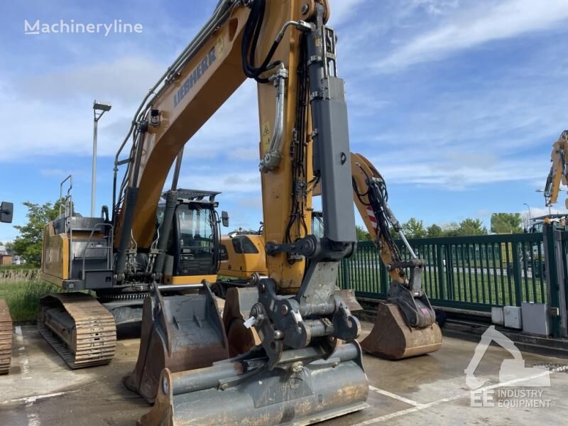 Liebherr R 938 NLC tracked excavator