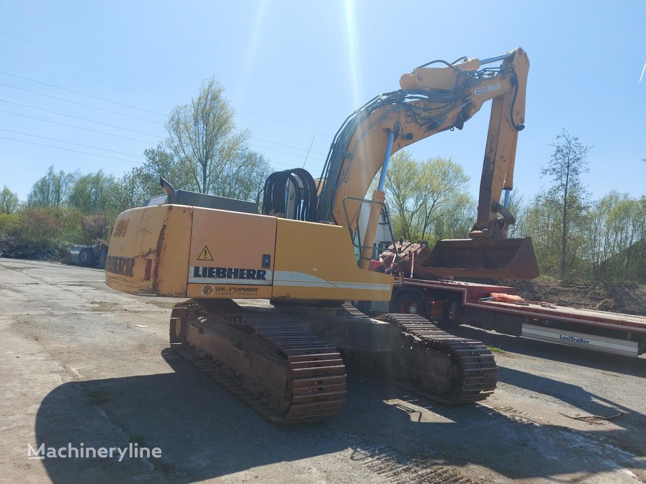 حفارة مجنزرة Liebherr R914