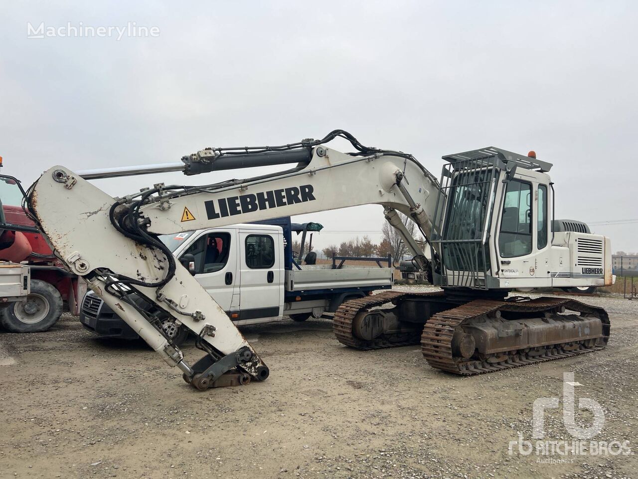 escavatore cingolato Liebherr R924 (Inoperable)