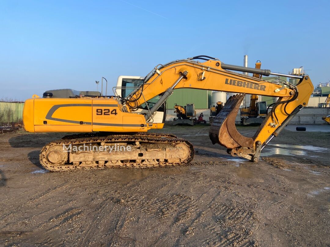 Liebherr R924 NLC rupsgraafmachine - Machineryline