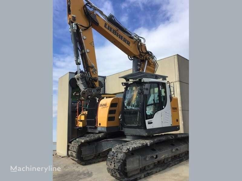 Liebherr R926 COMPACT tracked excavator