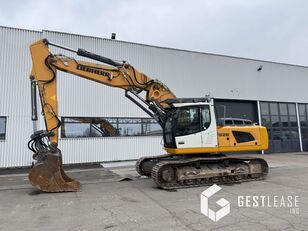 Liebherr R926 LC tracked excavator