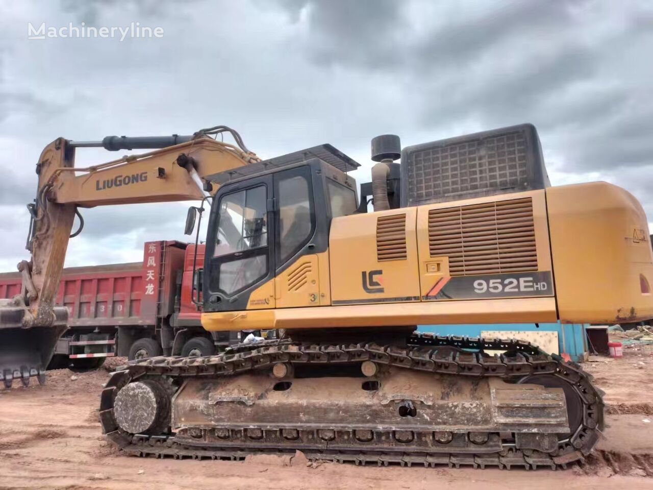 LiuGong 952e tracked excavator