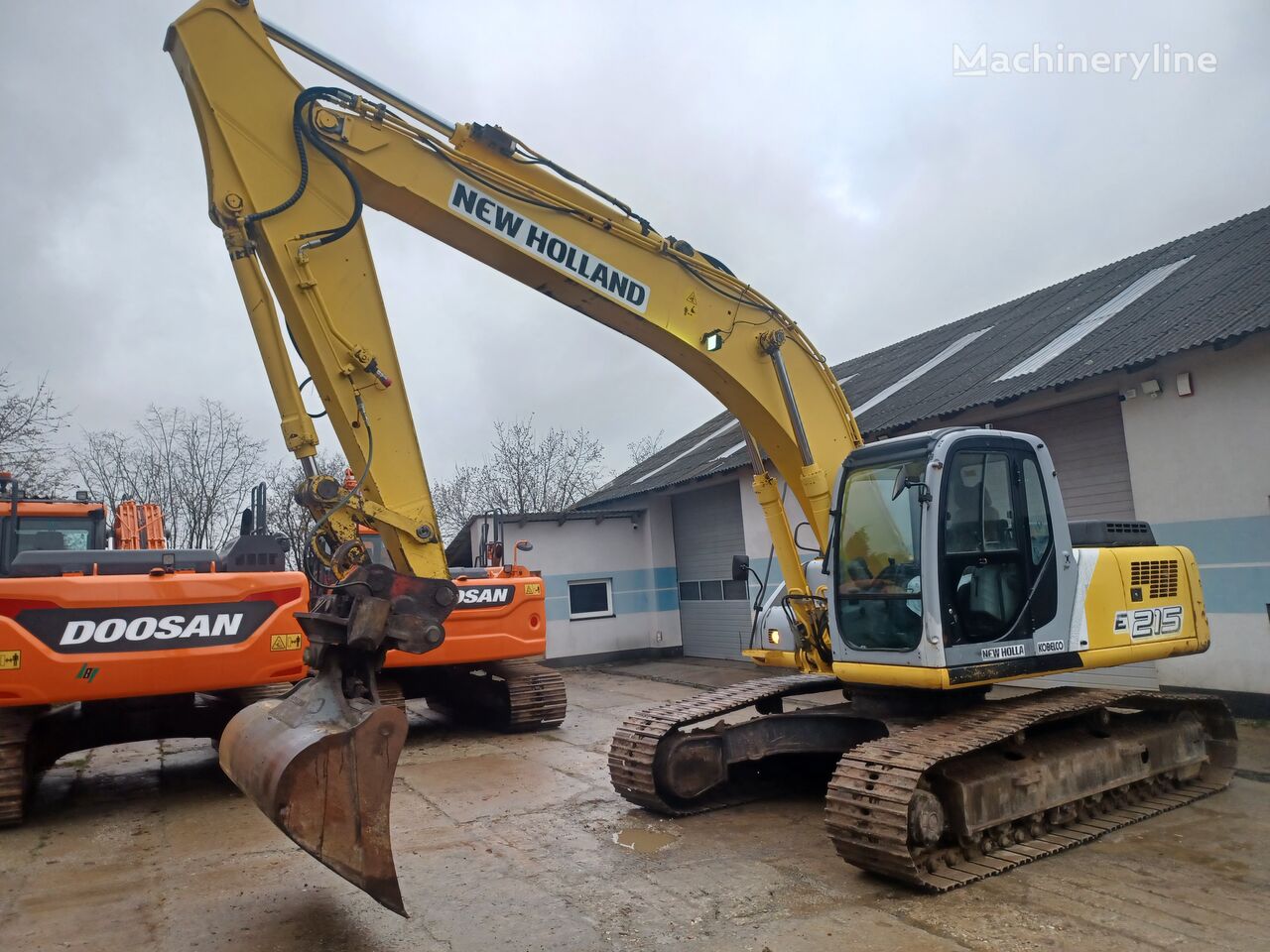 New Holland E215 excavadora de cadenas