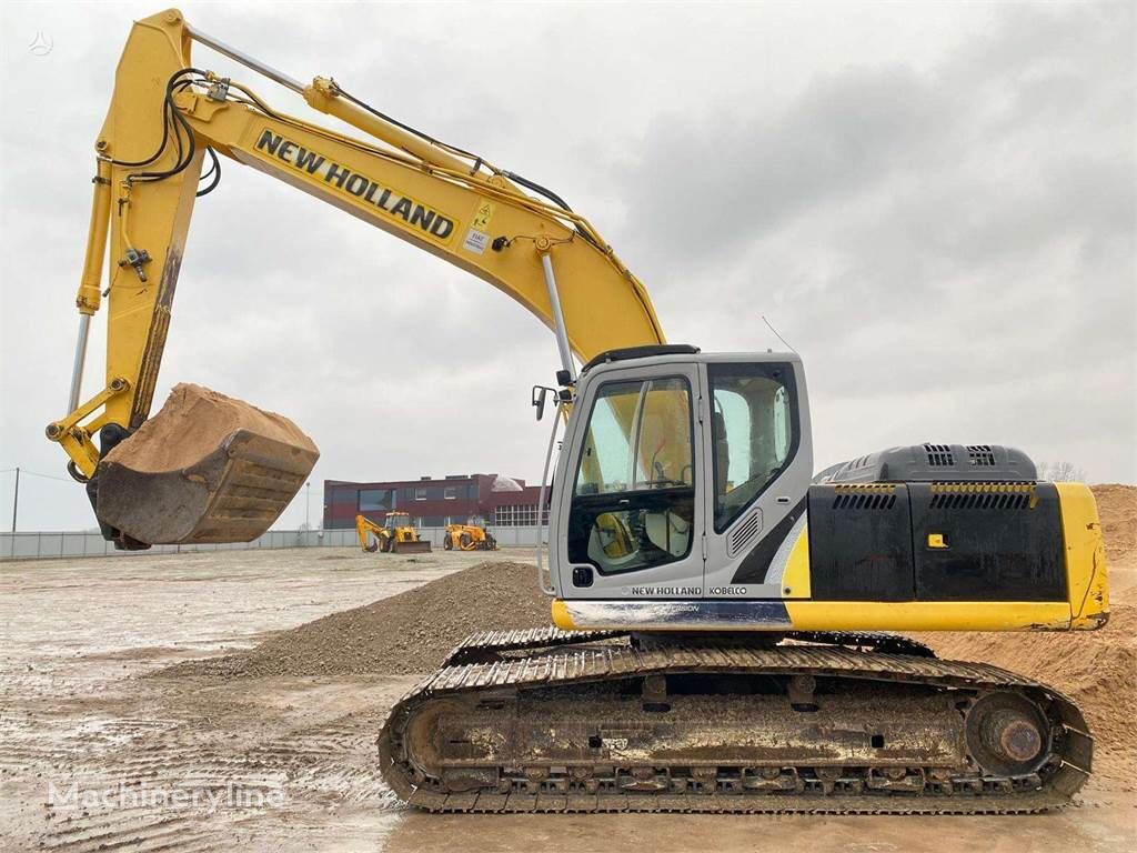 New Holland Kobelco E 215 B EL excavadora de cadenas