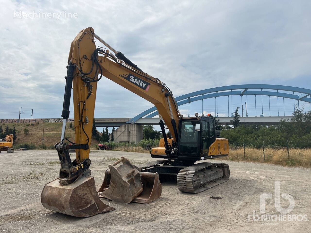 Sany SY215C Pellle Sur Chenilles tracked excavator