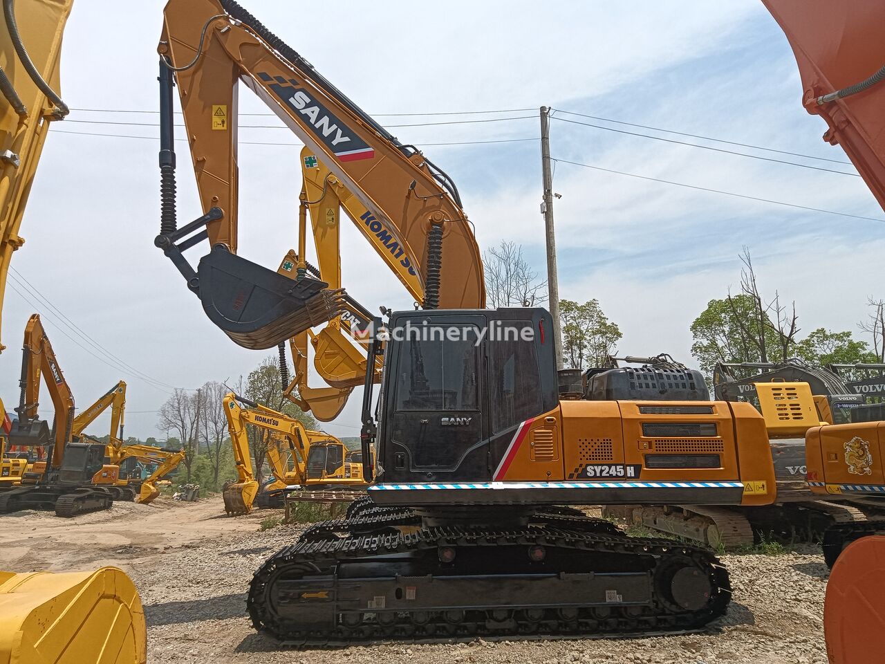 Sany SY245H tracked excavator