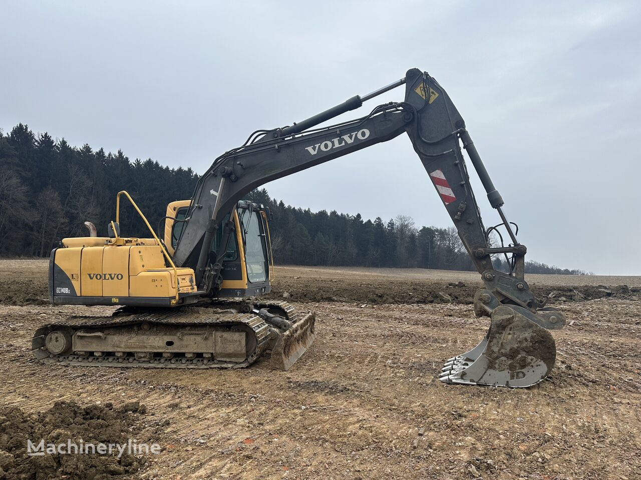 Volvo EC 140  rupsgraafmachine