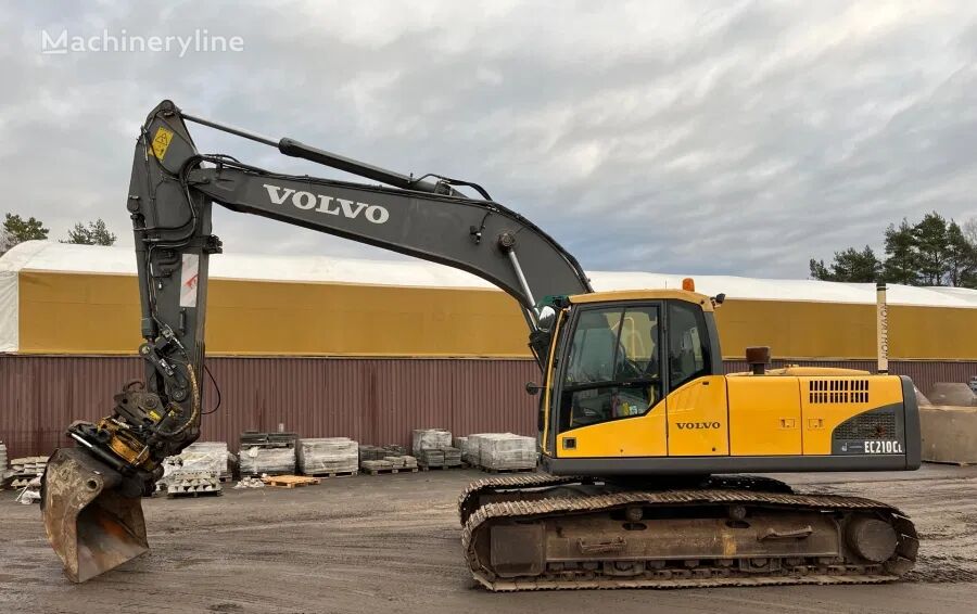 pelle sur chenilles Volvo EC 210 CL