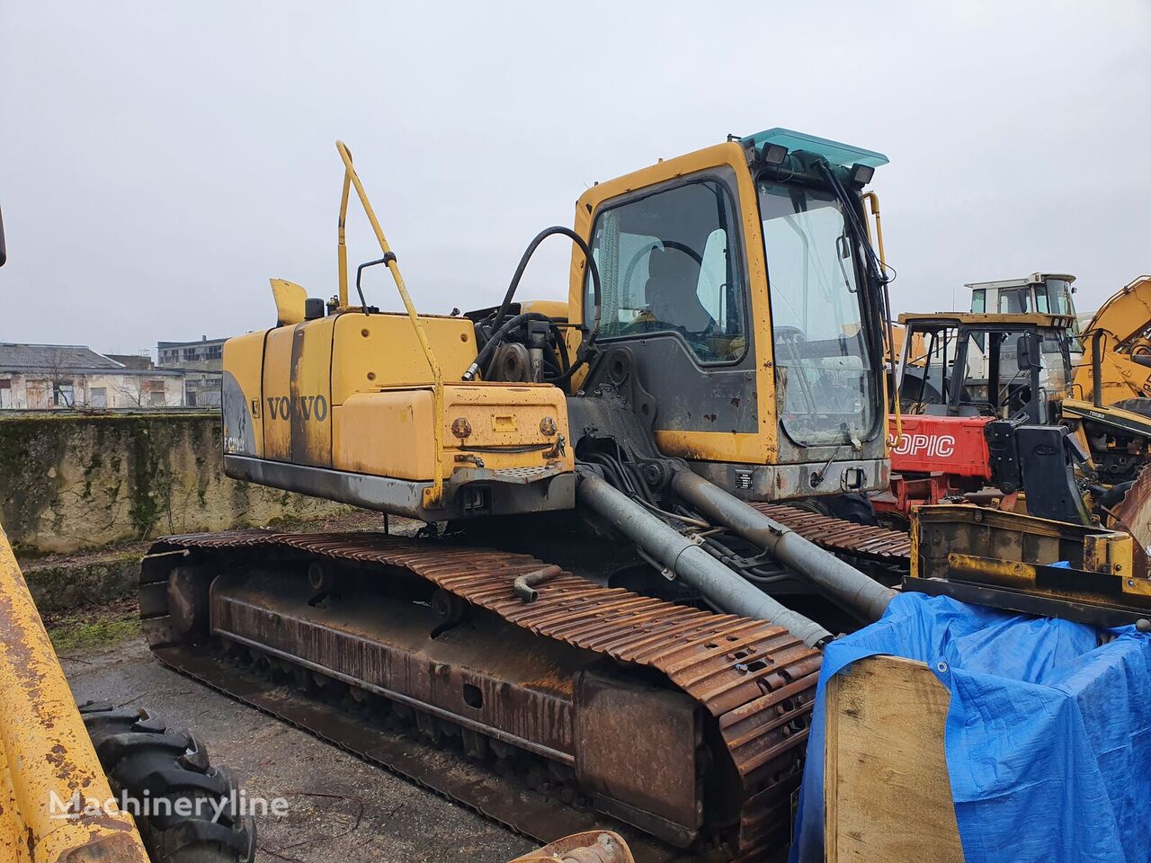 гусеничный экскаватор Volvo EC 210 dezmembrez по запчастям