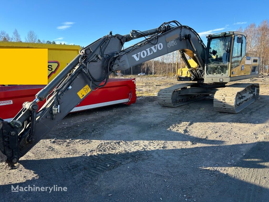 Volvo EC 220 DL tracked excavator