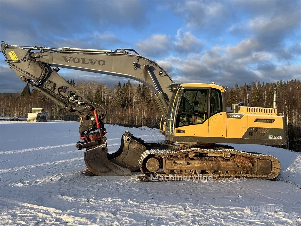 bager goseničar Volvo EC 250 D L