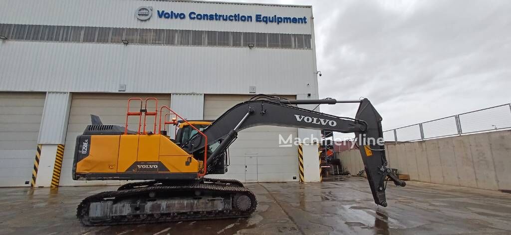 pelle sur chenilles Volvo EC 250 E NL