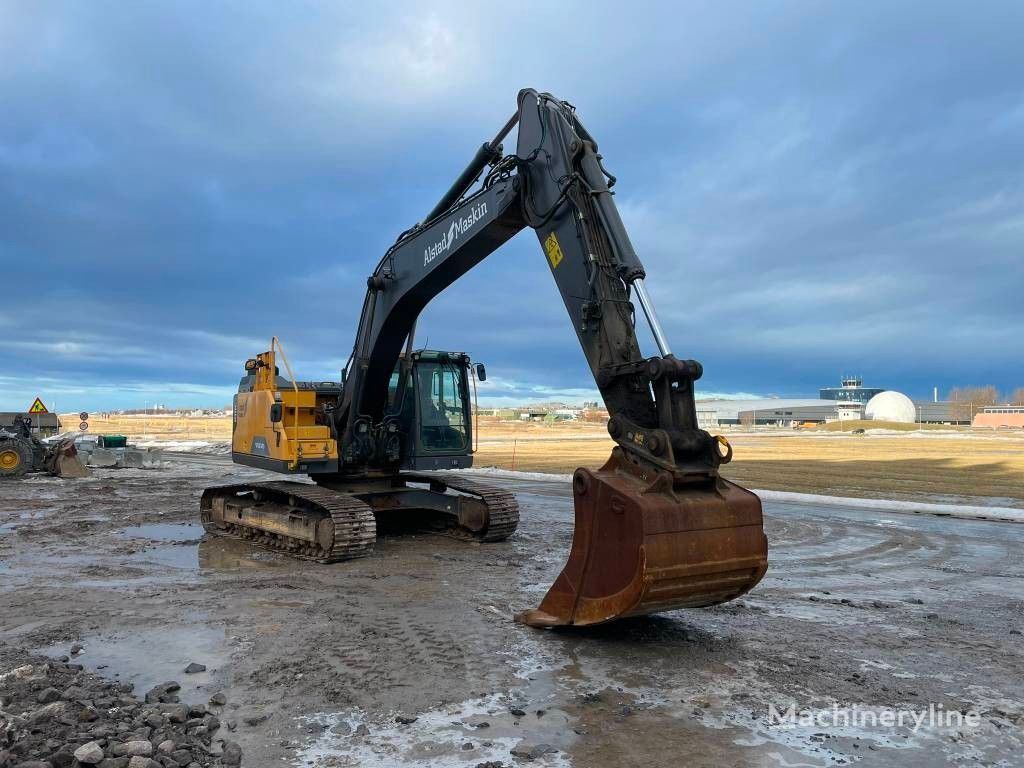 Volvo EC 250 EL tracked excavator