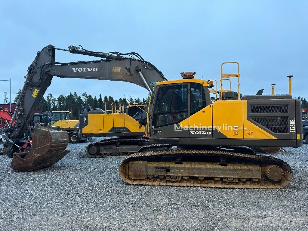 Volvo EC 250 EL tracked excavator