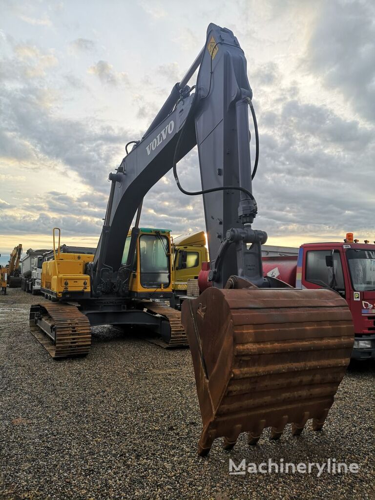 escavadora de rastos Volvo EC 290