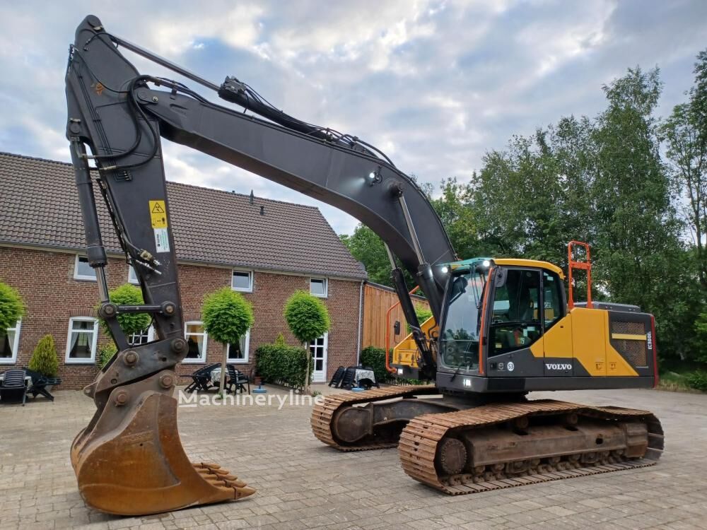 Máy đào bánh xích Volvo EC 300 - Machineryline