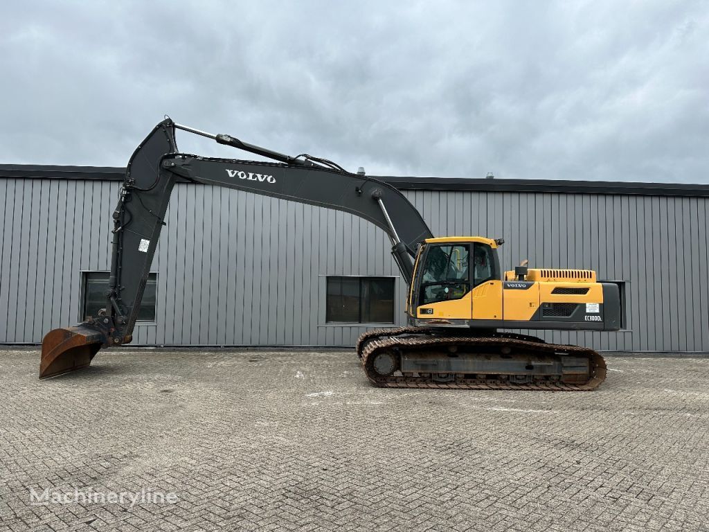 حفارة مجنزرة Volvo EC 300 D LR