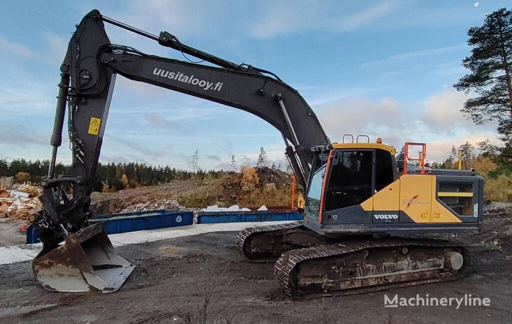 pelle sur chenilles Volvo EC 300EL