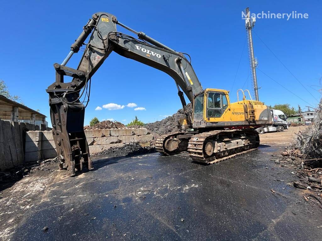 Volvo EC 700 B LC tracked excavator