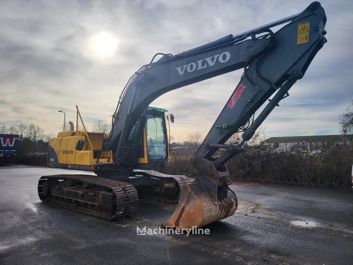 حفارة مجنزرة Volvo EC160 BLC