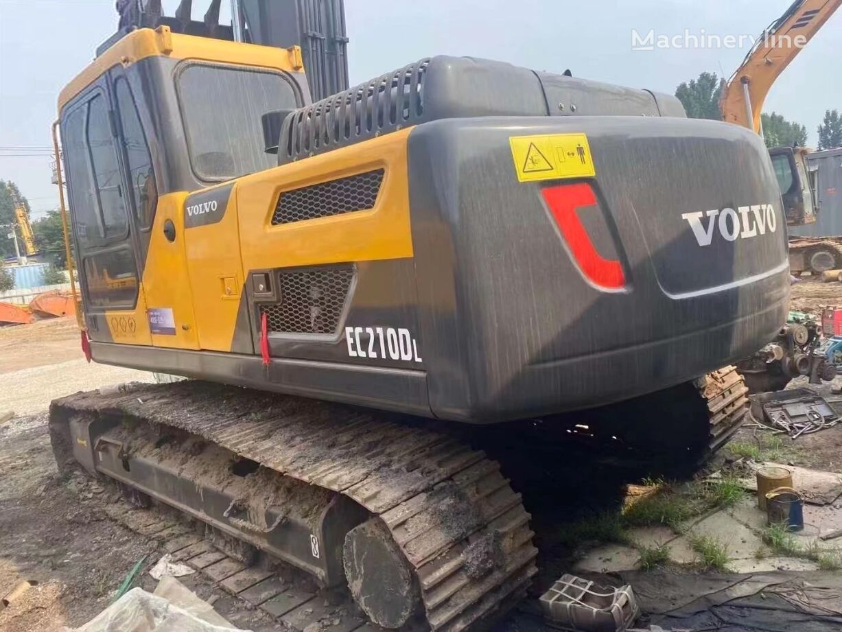 гусеничный экскаватор Volvo EC210B