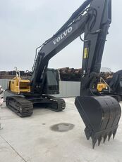 pelle sur chenilles Volvo EC220